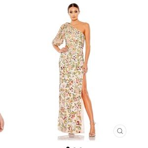 FLORAL 3/4 SLEEVE SEQUINED CUTOUT GOWN
